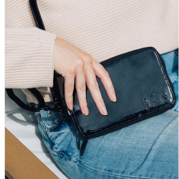 Beis convertible travel passport wallet with crossbody and wristlet strap patent - Picture 12 of 12